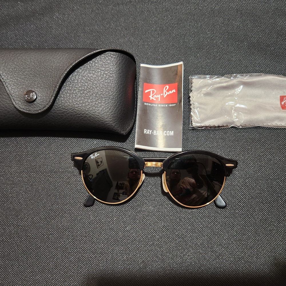 Ray-Ban Women's Glasses with Black and Gold Finish